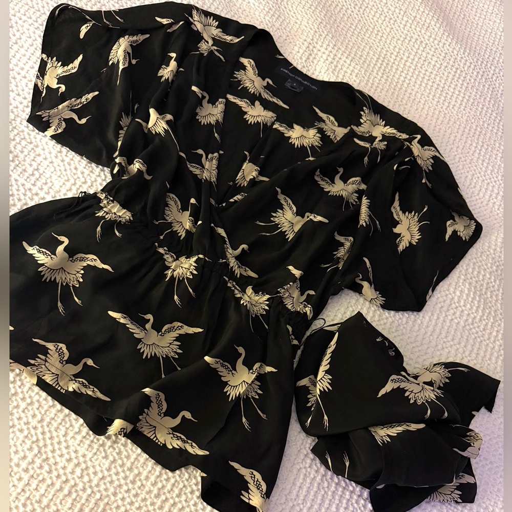 Vintage V  neck 100% silk peplum Black & crème print top with belt